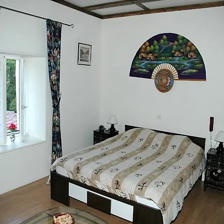 Couette-café Mirage 3*