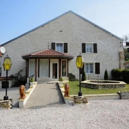 Mirage Nocleg ze śniadaniem 3*